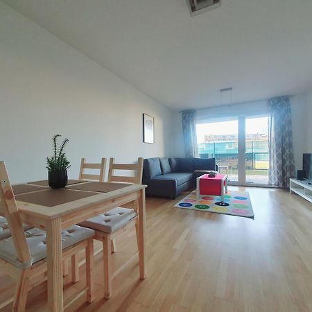 Near Lake One Bedroom Cute Apartment Wien Eksteriør bilde