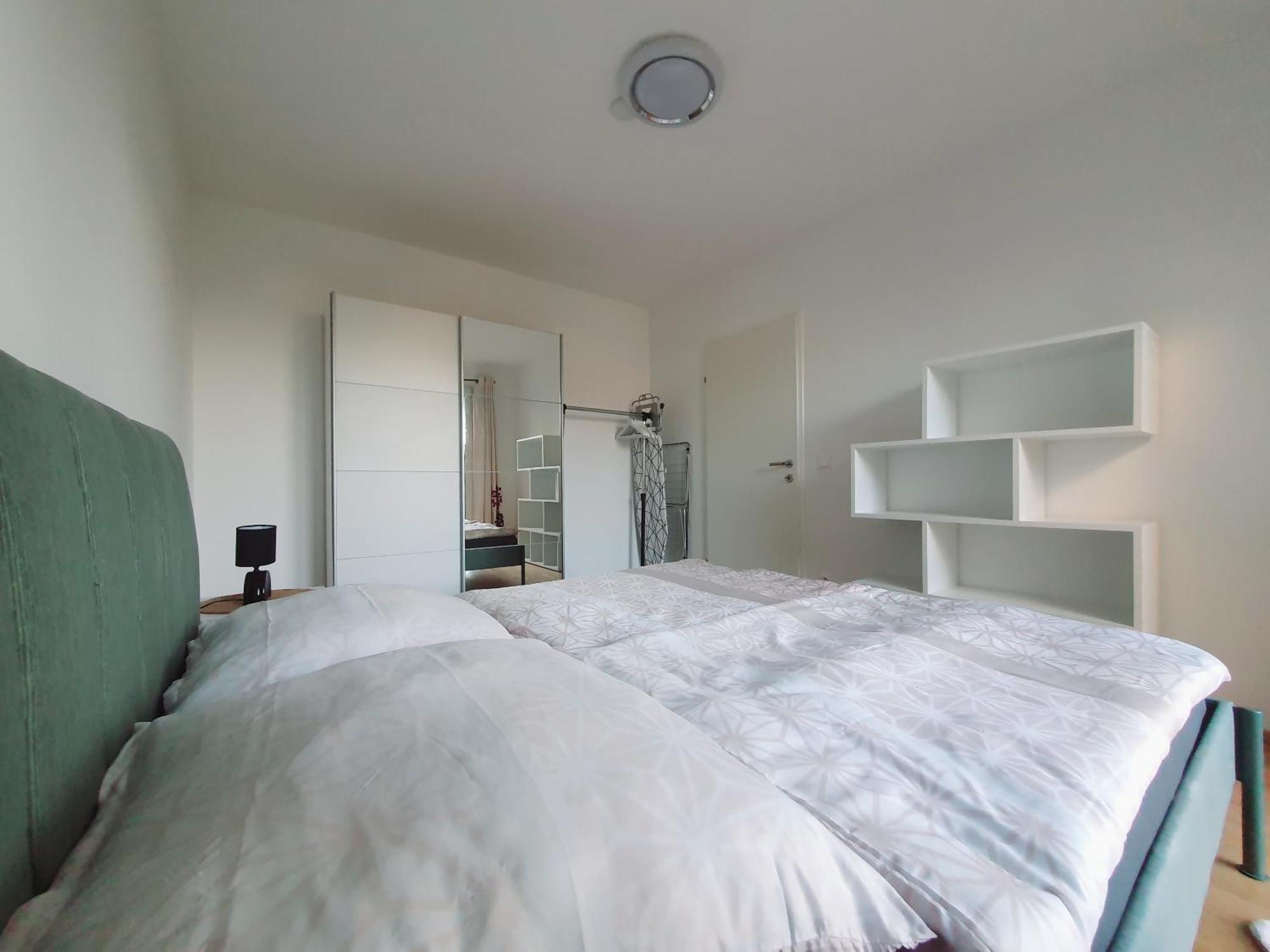 Near Lake One Bedroom Cute Apartment Wien Eksteriør bilde